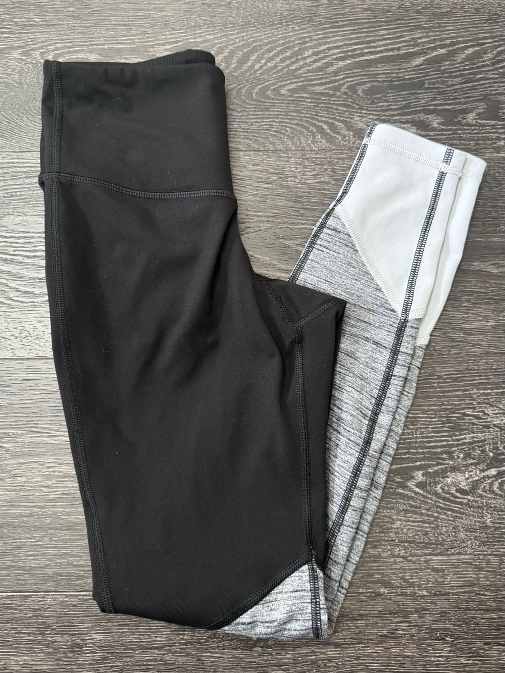 Old Navy Active Leggings. Small petite. Good condition!